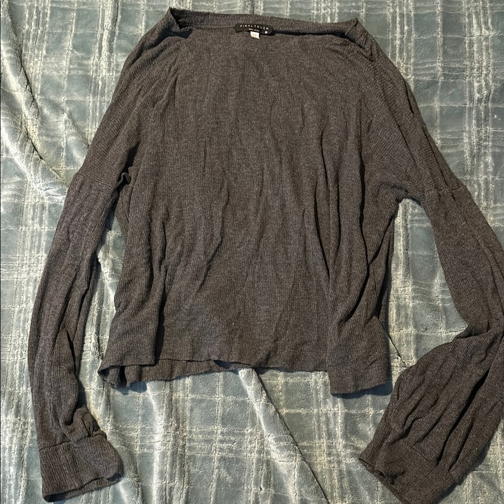 Grey long sleeve shirt
